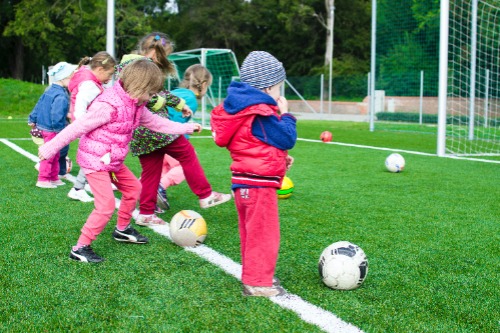 Sportende kinderen