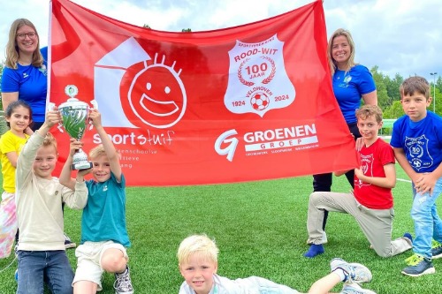 Foto sportende kinderen op bso