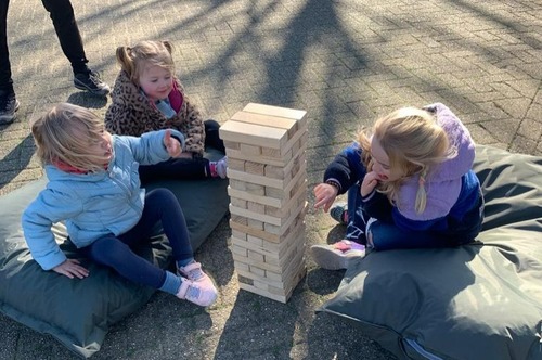 woensdag middag activiteit; Jenga XL